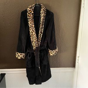 Black Plush Knee Length Robe with Leopard Print Collar, Charter Club Size XXL